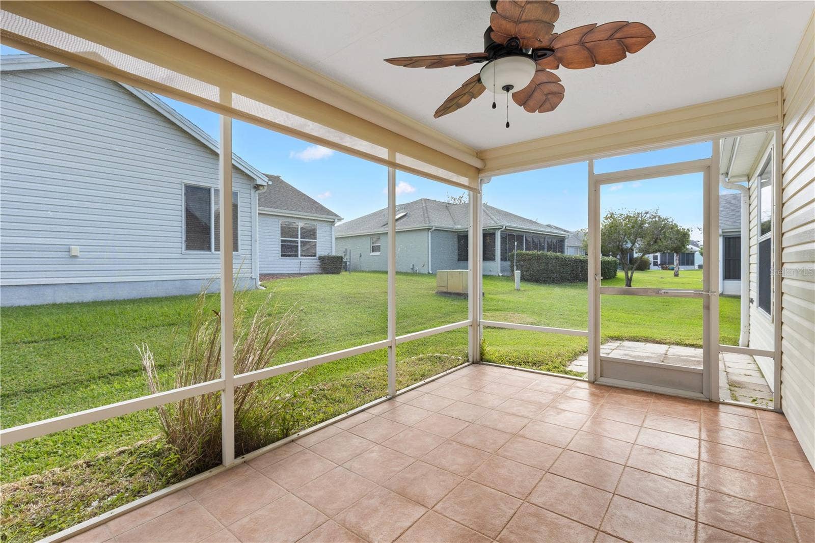 2055 PALO ALTO AVENUE, The Villages, FL 32159 Roofed Birdcage