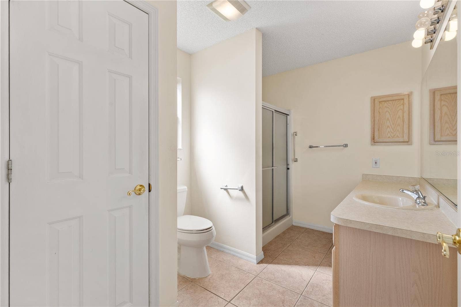 2055 PALO ALTO AVENUE, The Villages, FL 32159 Master Bath