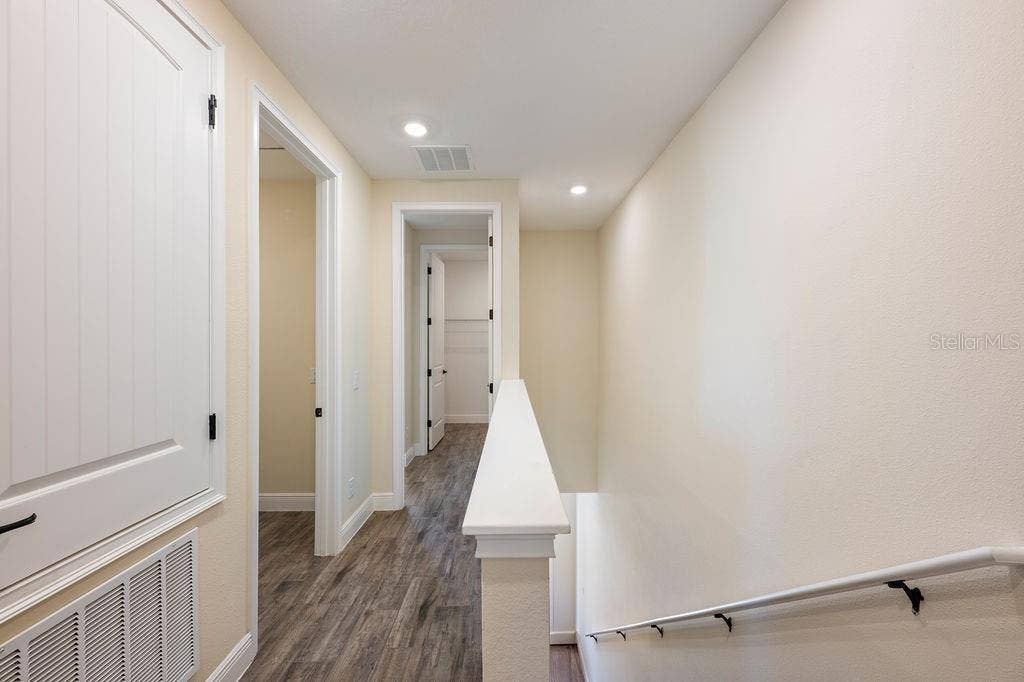 2910 CASTAWAY LANE, Kissimmee, FL 34747 Upstairs Hallway