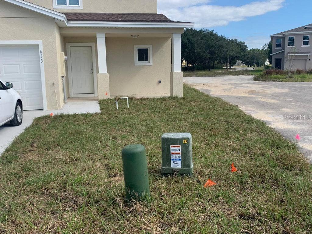 633 LAKE SHORE PARKWAY, Davenport, FL 33896