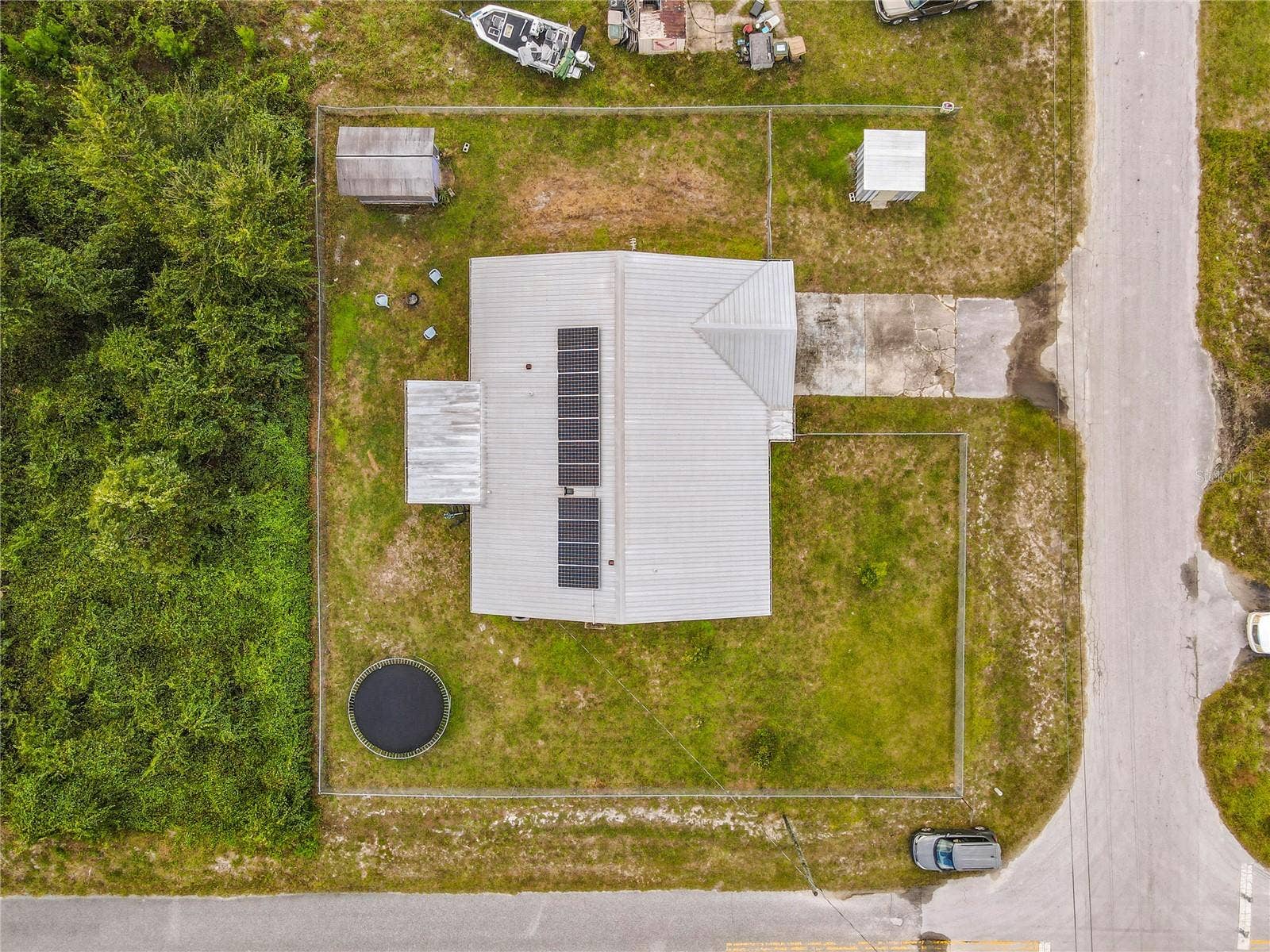 28418 BOUGAINVILLEA AVENUE, Paisley, FL 32767 28418 BOUGAINVILLEA AVENUE, Paisley, FL 32767