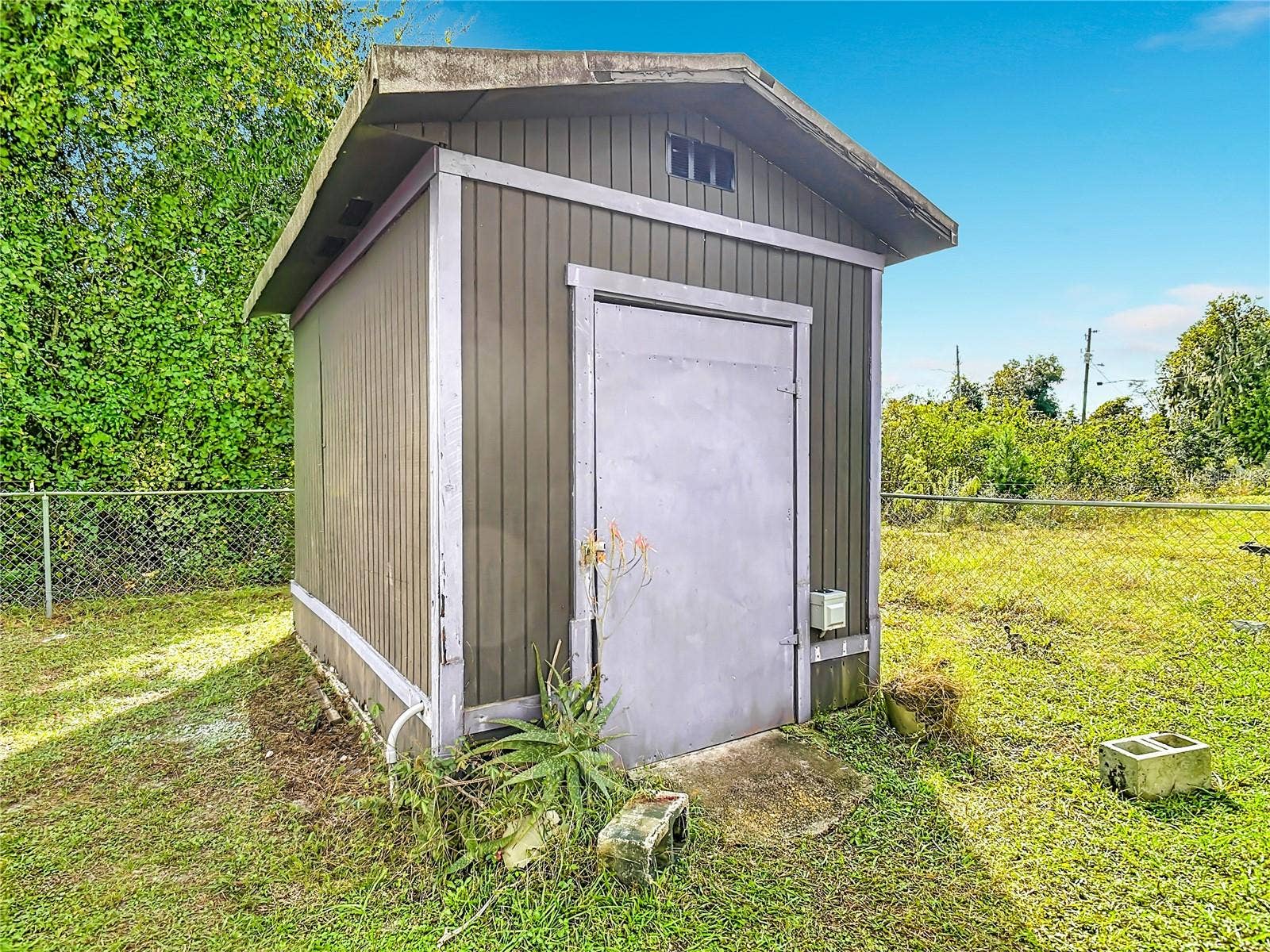 28418 BOUGAINVILLEA AVENUE, Paisley, FL 32767 28418 BOUGAINVILLEA AVENUE, Paisley, FL 32767