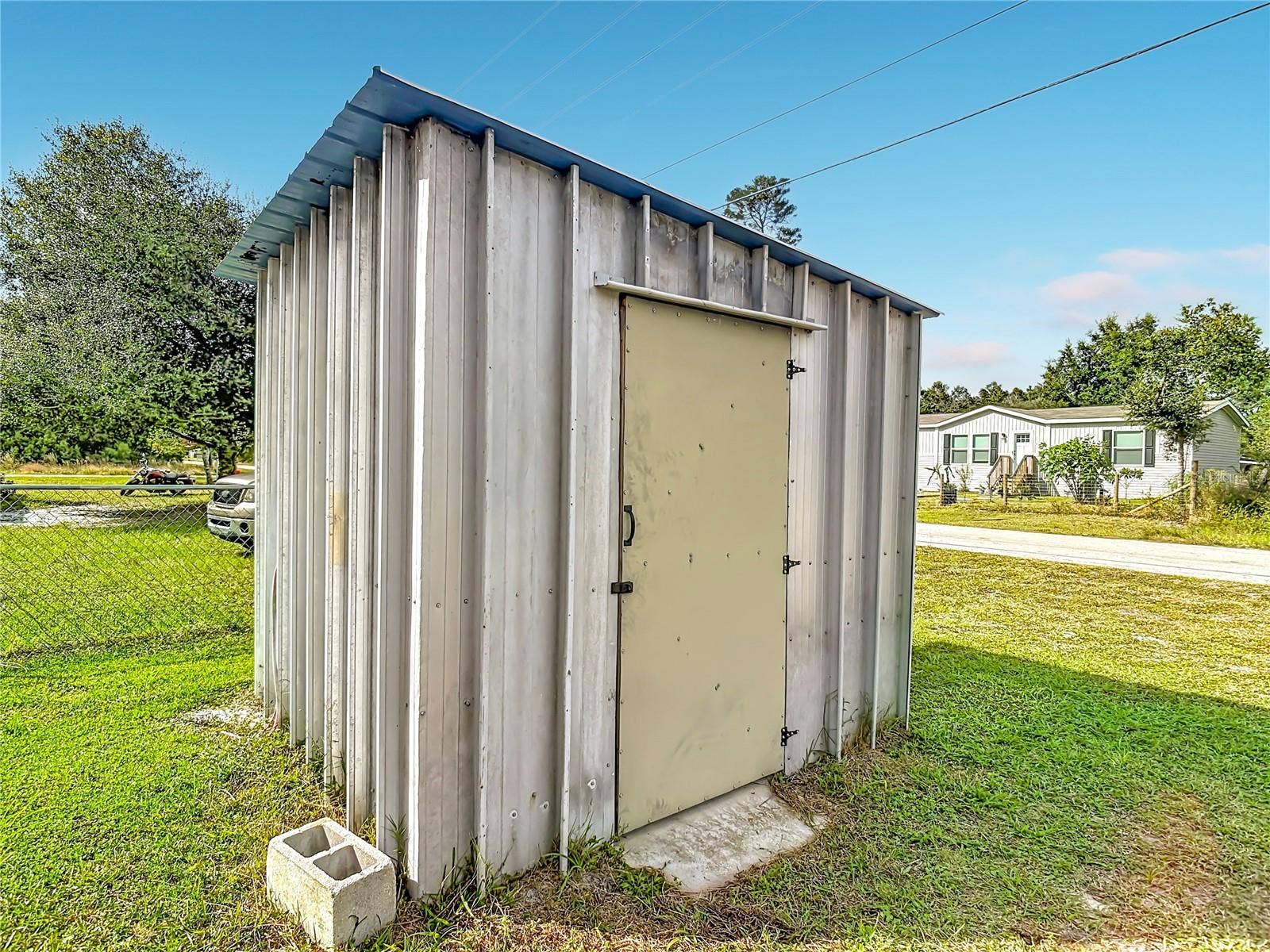 28418 BOUGAINVILLEA AVENUE, Paisley, FL 32767 28418 BOUGAINVILLEA AVENUE, Paisley, FL 32767
