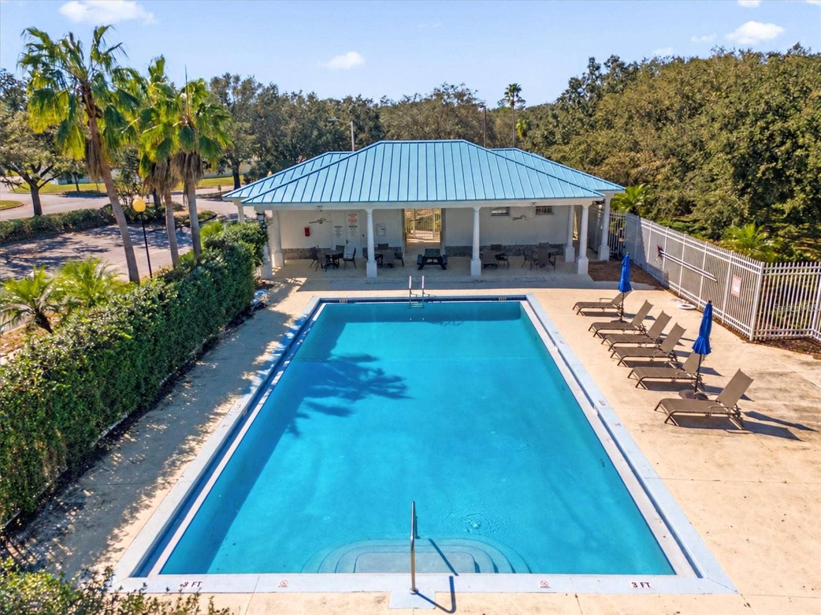 452 LAKE SHORE PARKWAY, Davenport, FL 33896