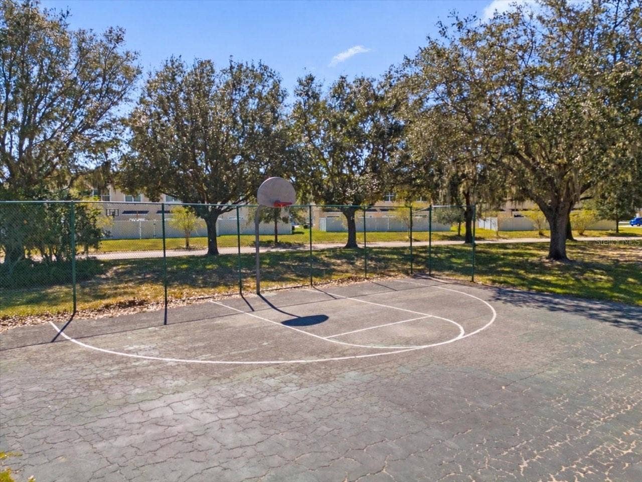 452 LAKE SHORE PARKWAY, Davenport, FL 33896
