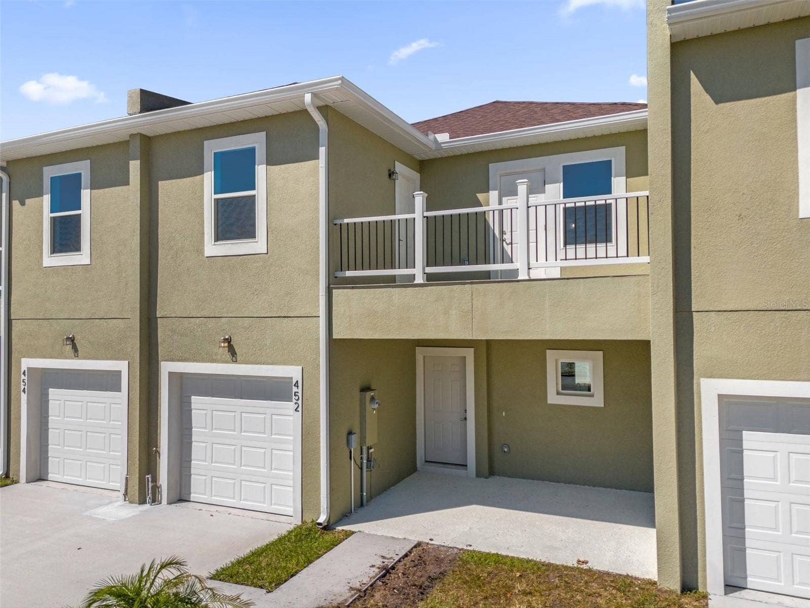 452 LAKE SHORE PARKWAY, Davenport, FL 33896