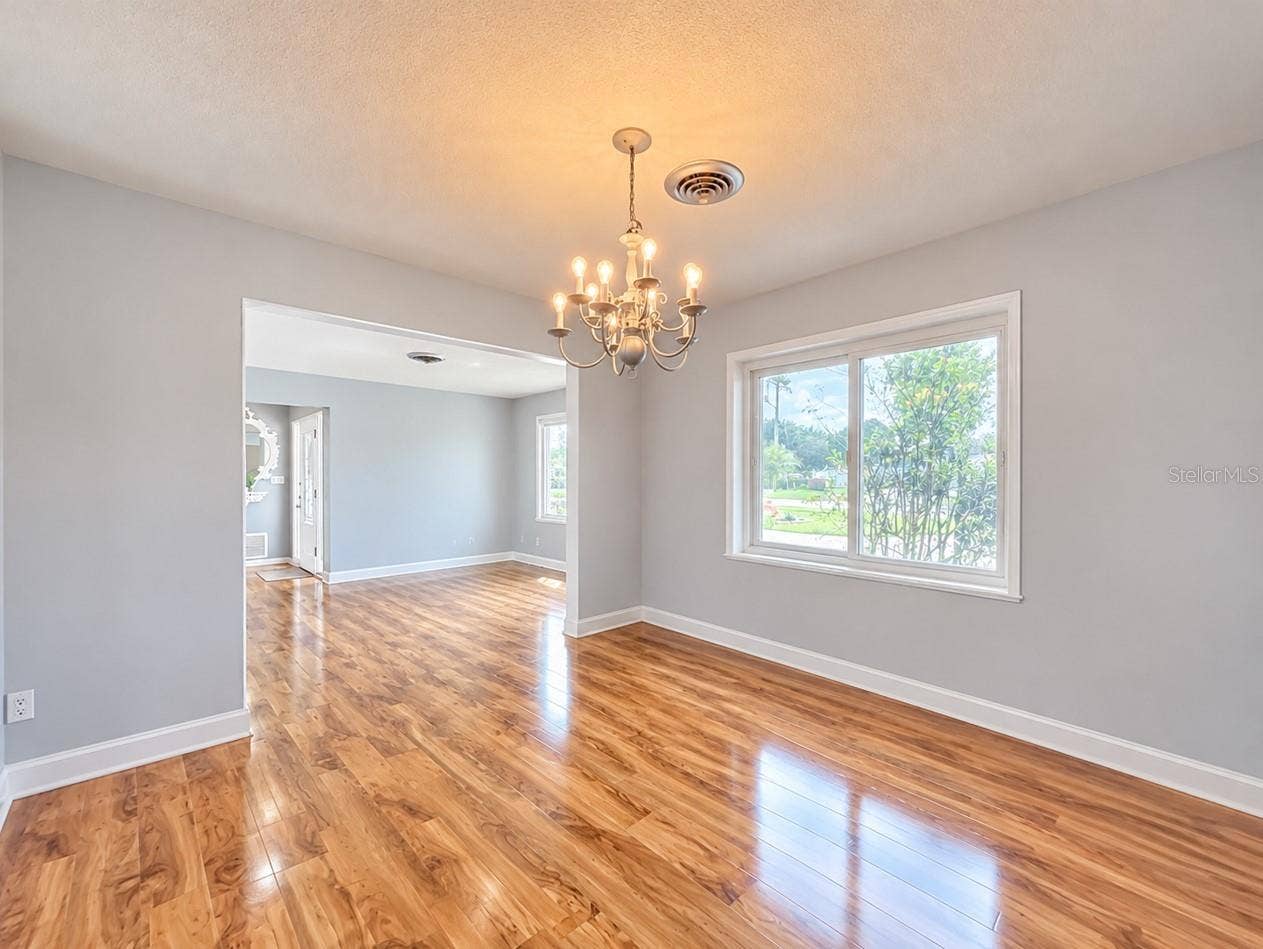 3521 EDLAND DRIVE, Orlando, FL 32806 Virtual furniture removal