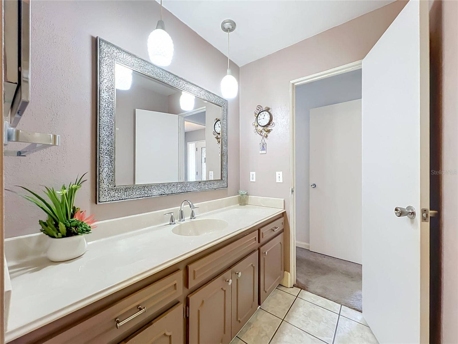 3521 EDLAND DRIVE, Orlando, FL 32806 3521 EDLAND DRIVE, Orlando, FL 32806
