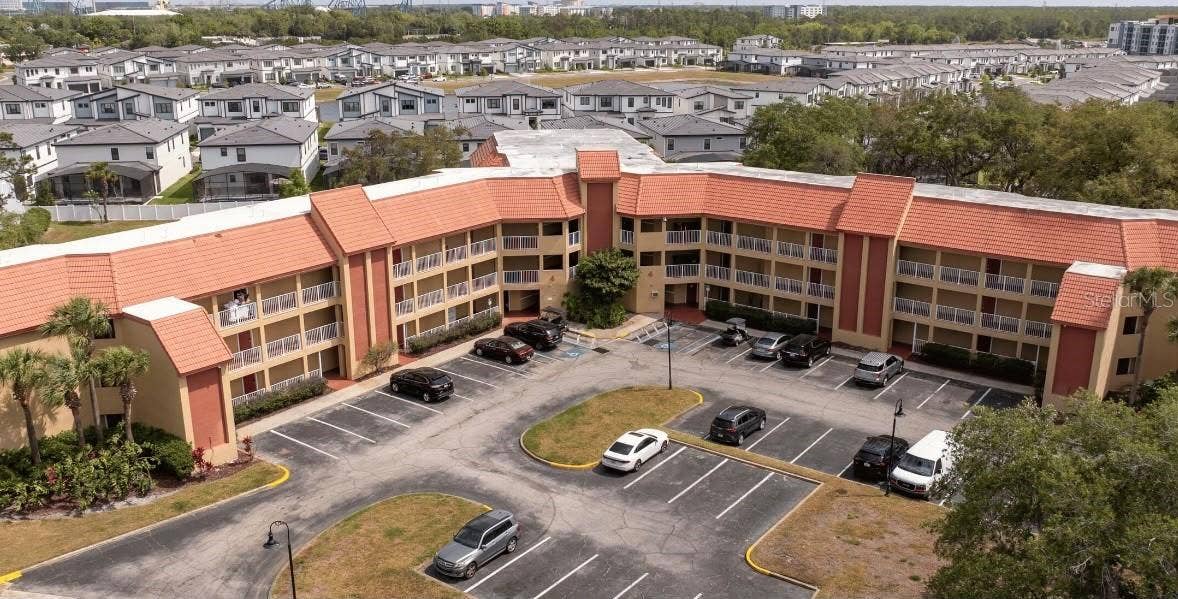 6403 PARC CORNICHE DRIVE, #4308, Orlando, FL 32821 6403 PARC CORNICHE DRIVE, #4308, Orlando, FL 32821