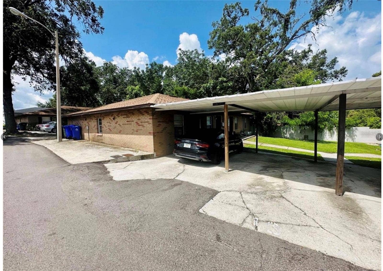 101 LAKE HUNTER DRIVE, #15 & 16, Lakeland, FL 33803