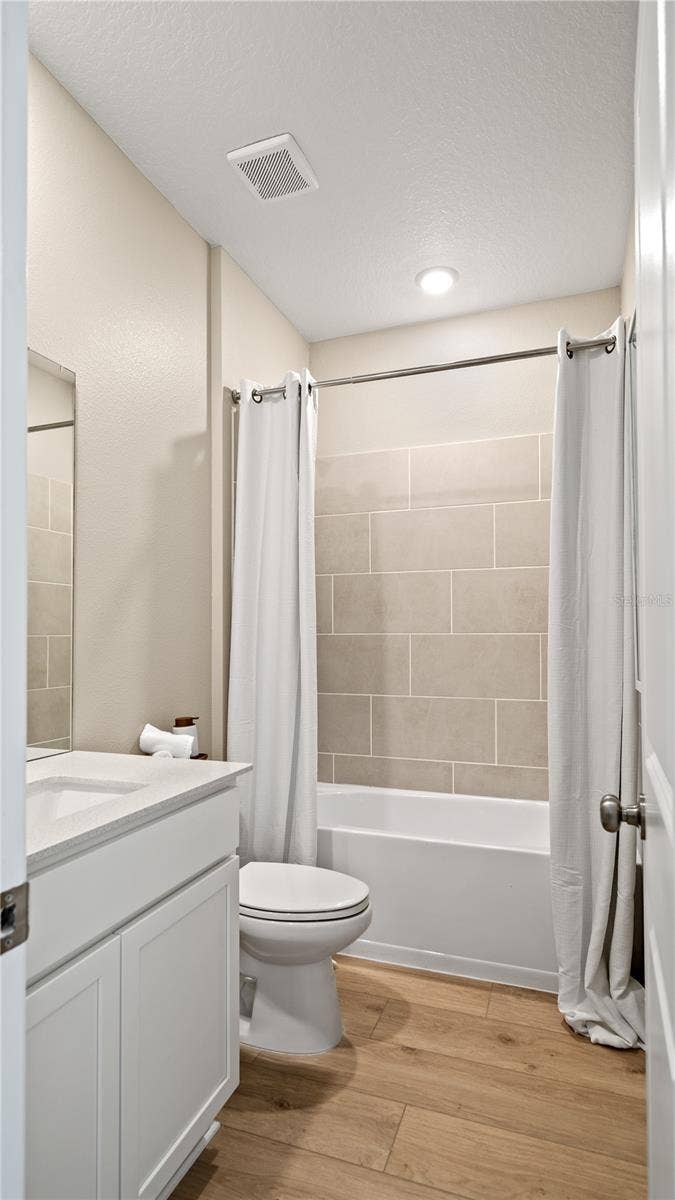 5755 MEADS BAY POND ROAD, Kissimmee, FL 34758 5755 MEADS BAY POND ROAD, Kissimmee, FL 34758