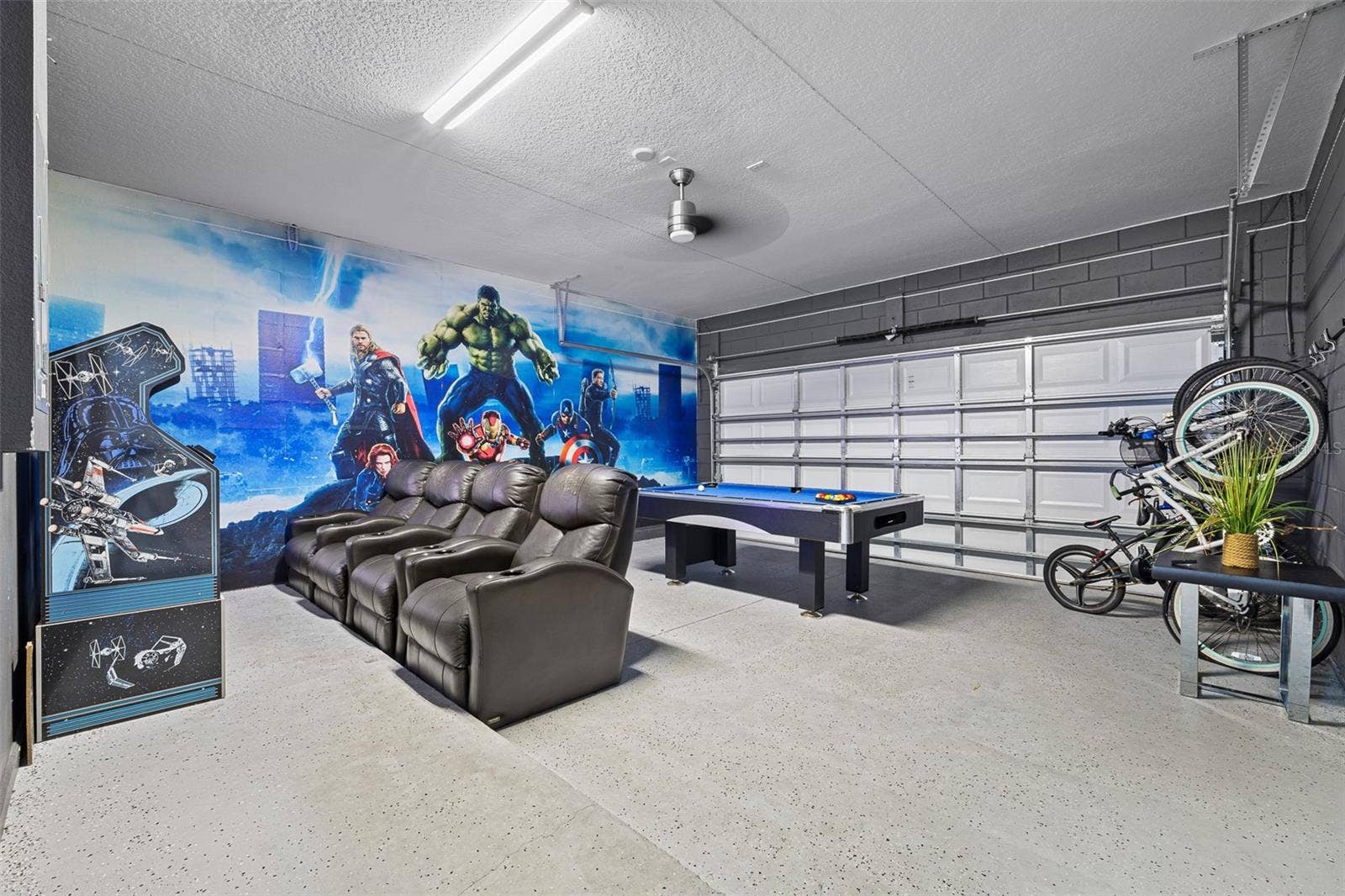 5221 OAKBOURNE AVENUE, Davenport, FL 33837 Game Room/ Garage