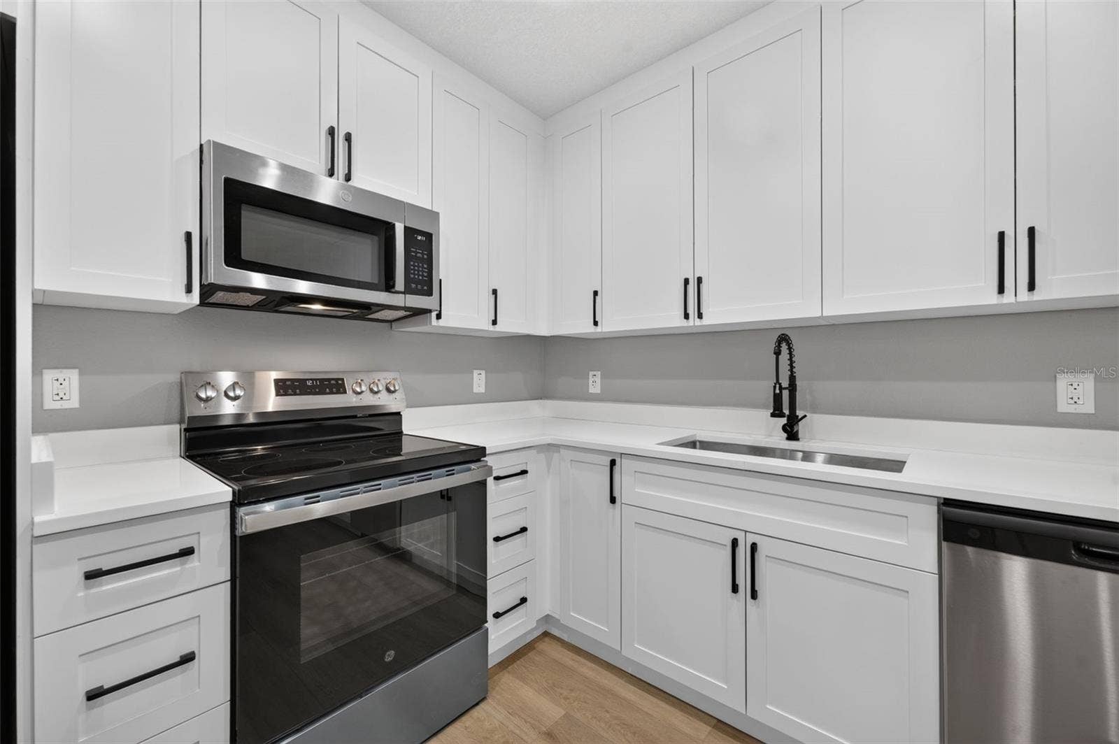 1741 LYNDALE BOULEVARD, Maitland, FL 32751 Kitchen