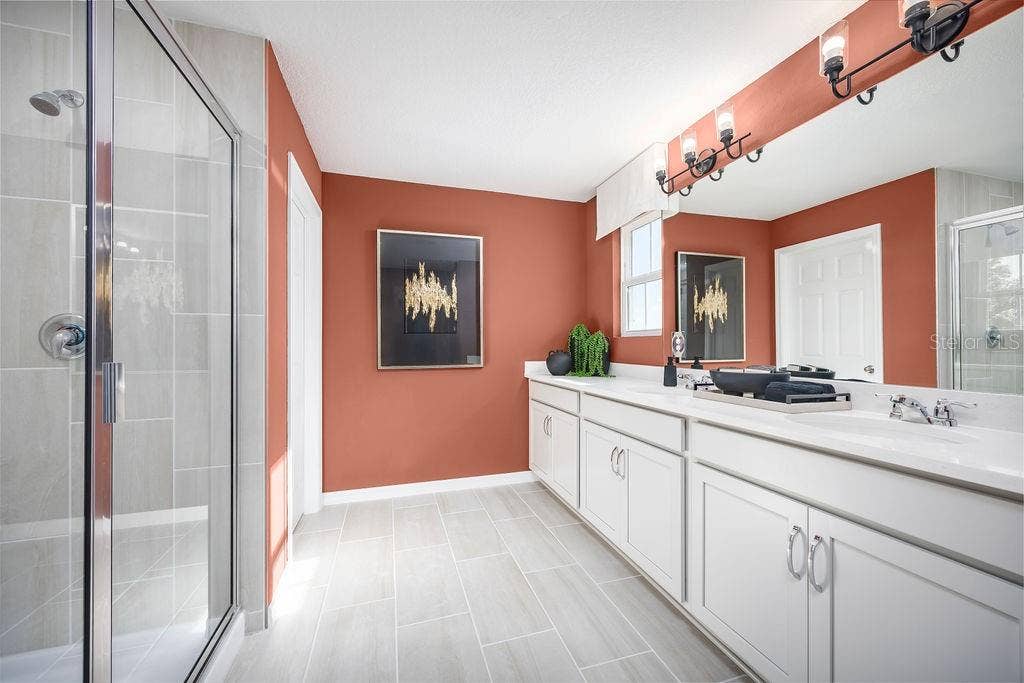 327 THOMPSON VILLAGE AVENUE, Apopka, FL 32703 Primary Bathroom