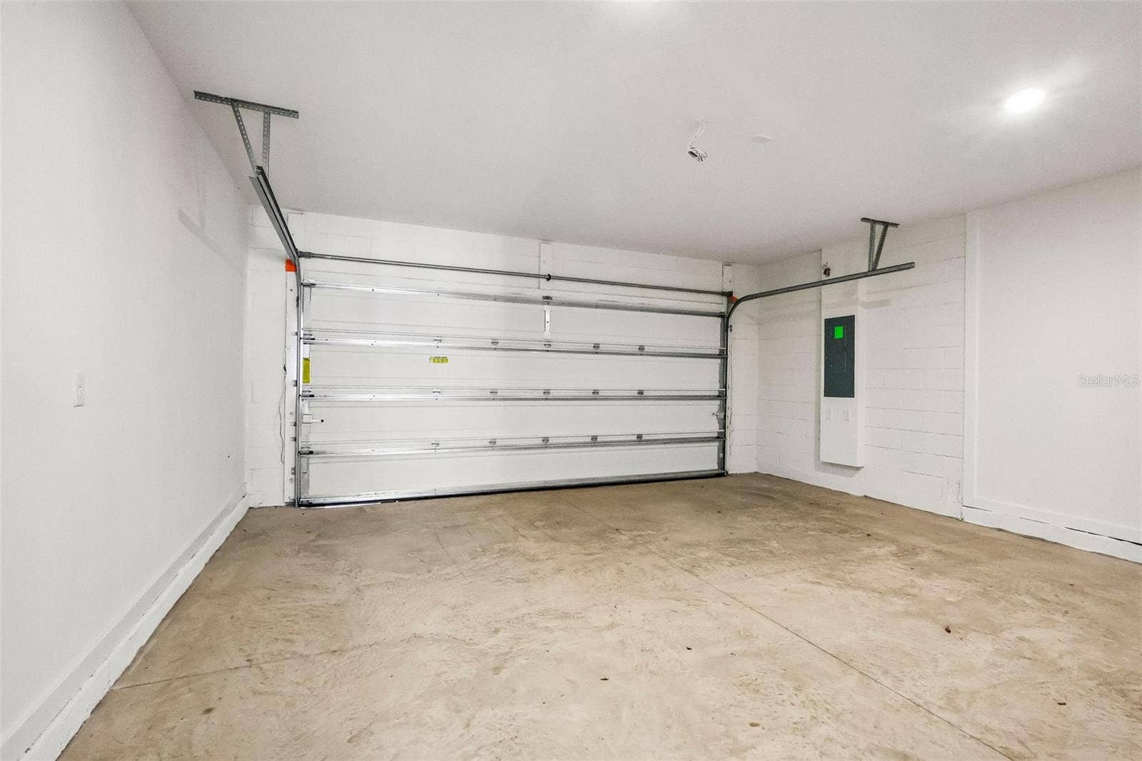 2732 MEADOW CREST DRIVE, St Cloud, FL 34773 2732 MEADOW CREST DRIVE, St Cloud, FL 34773