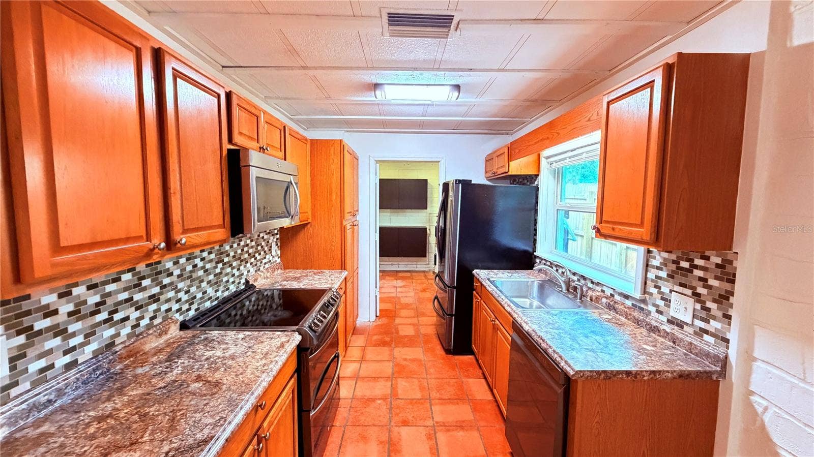 31061 LOCHMORE CIRCLE, Mount Plymouth, FL 32776 31061 LOCHMORE CIRCLE, Mount Plymouth, FL 32776
