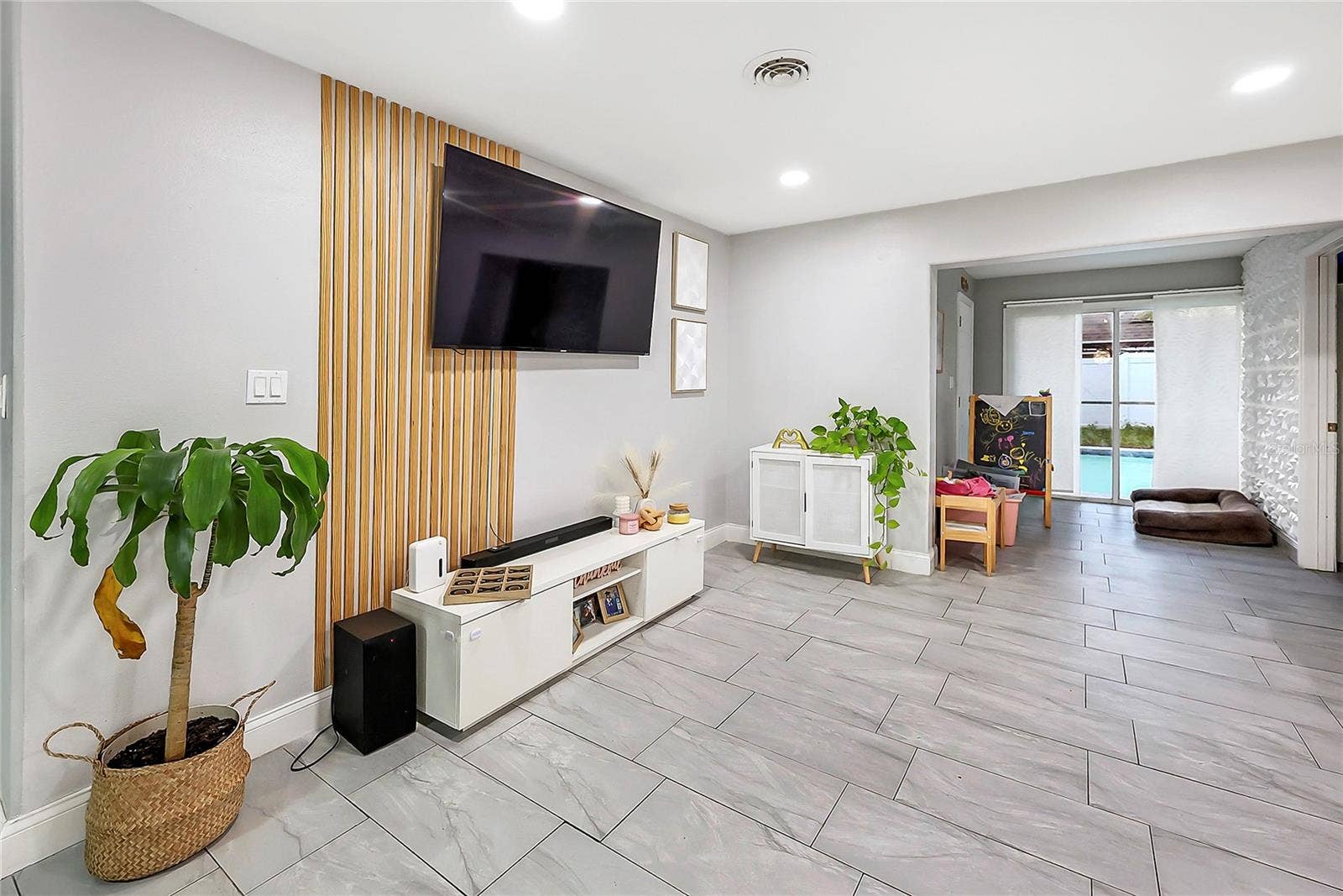 730 PARK MANOR DRIVE, Orlando, FL 32825 730 PARK MANOR DRIVE, Orlando, FL 32825