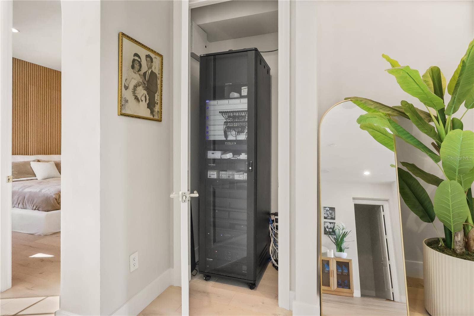 15633 PANTHER LAKE DRIVE, Winter Garden, FL 34787 Tech Closet