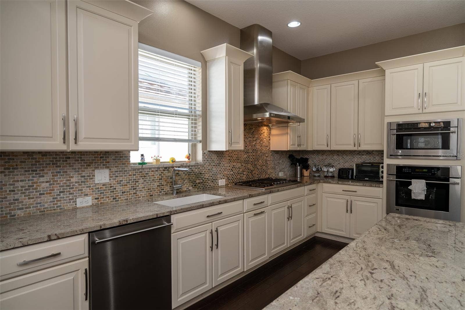 7230 SANGALLA DRIVE, Windermere, FL 34786 7230 SANGALLA DRIVE, Windermere, FL 34786