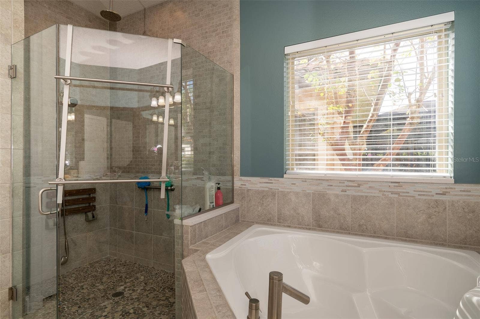 7230 SANGALLA DRIVE, Windermere, FL 34786 Master Bathroom