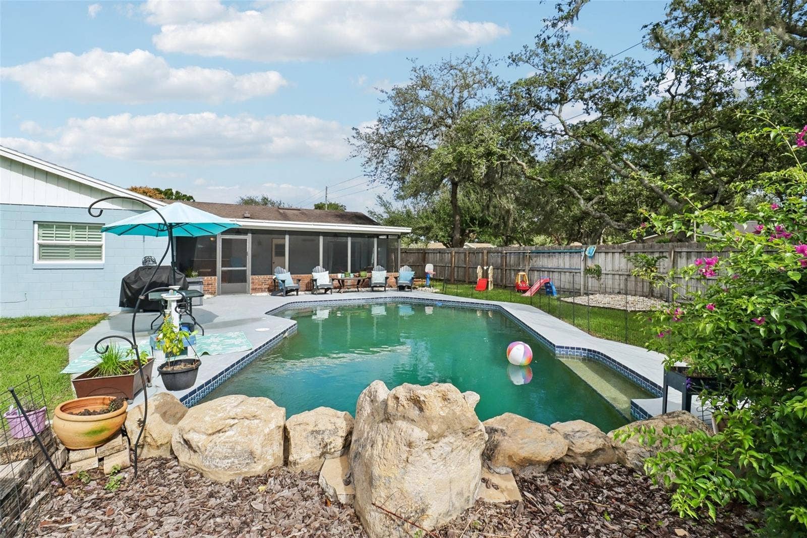 206 HARROGATE PLACE, Longwood, FL 32779 Perfect for indoor/outdoor living and entertaining.