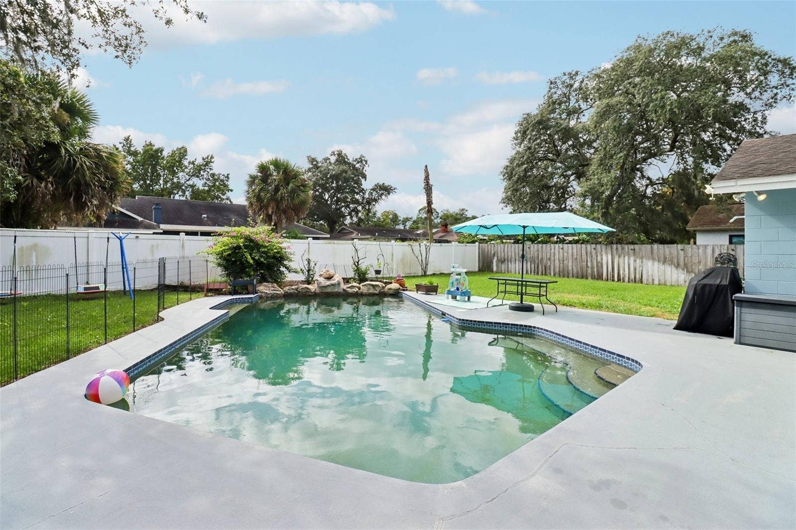 206 HARROGATE PLACE, Longwood, FL 32779 Private Pool.