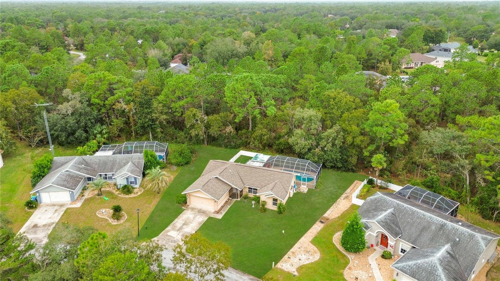11 CARNATION COURT E, Homosassa, FL 34446 Discover your own slice of Florida pool living.
