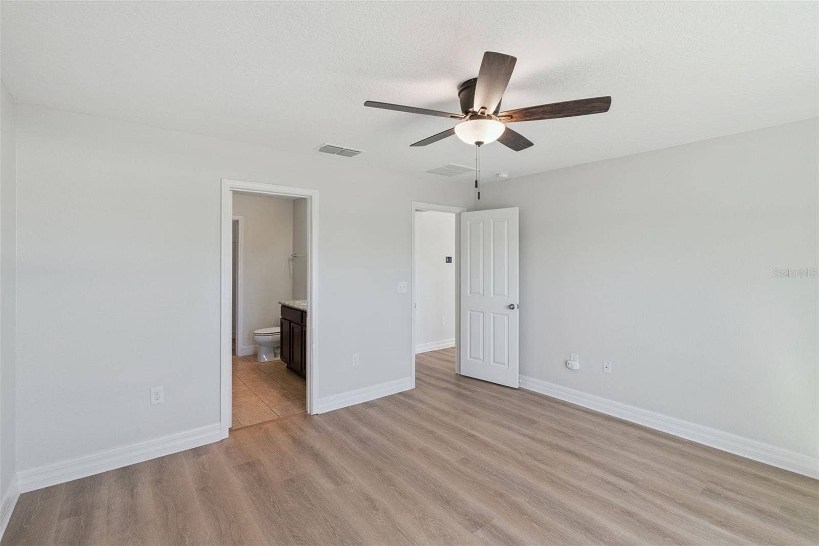 2256 GLADIOLUS LANE, Mascotte, FL 34753 2256 GLADIOLUS LANE, Mascotte, FL 34753