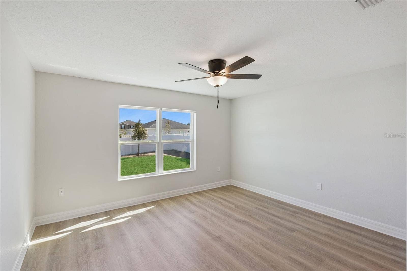2256 GLADIOLUS LANE, Mascotte, FL 34753 2256 GLADIOLUS LANE, Mascotte, FL 34753