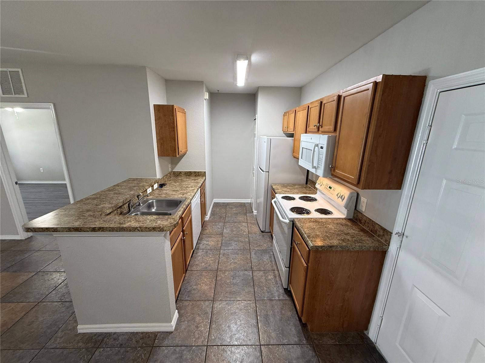 5550 E MICHIGAN STREET, #3131, Orlando, FL 32822 5550 E MICHIGAN STREET, #3131, Orlando, FL 32822