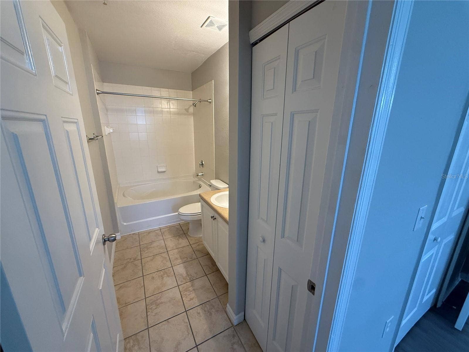 5550 E MICHIGAN STREET, #3131, Orlando, FL 32822 5550 E MICHIGAN STREET, #3131, Orlando, FL 32822