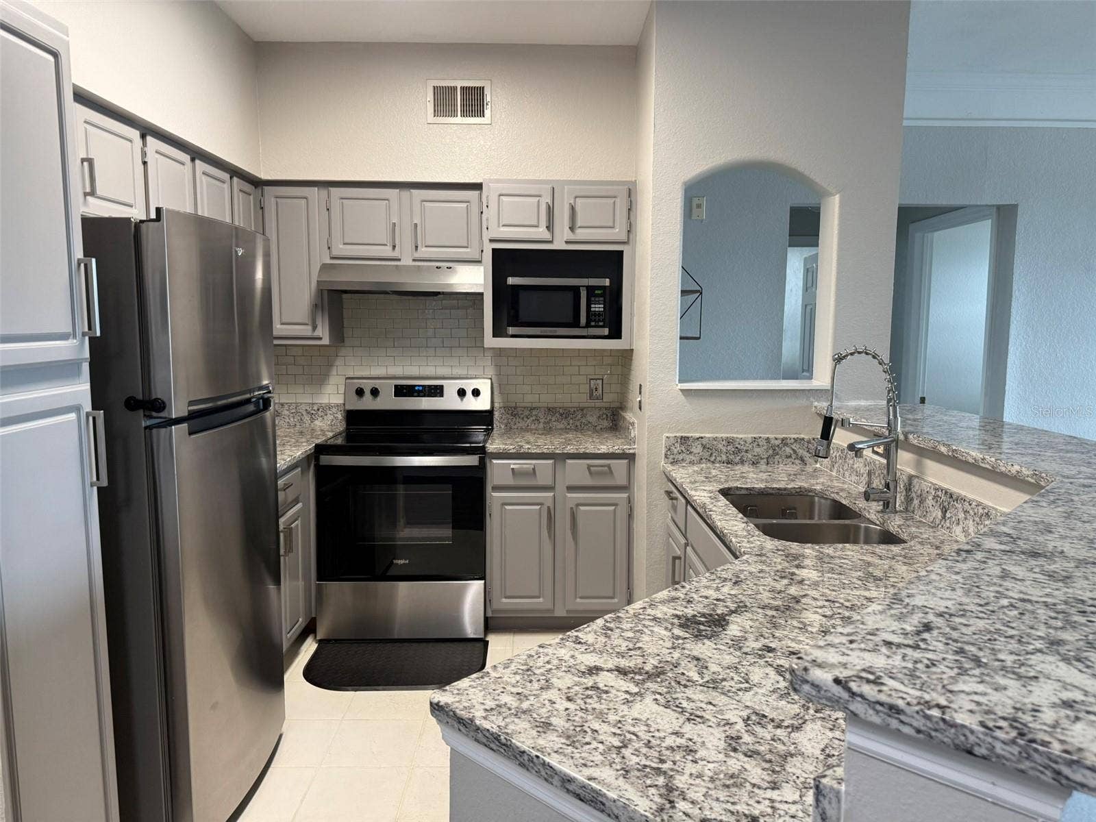 3384 CORONA VILLAGE WAY, #202, Orlando, FL 32835 3384 CORONA VILLAGE WAY, #202, Orlando, FL 32835