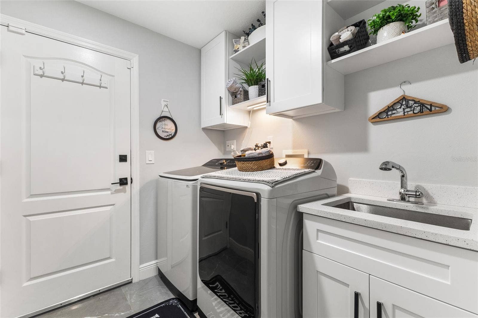 987 PRINCETON DRIVE, Clermont, FL 34711 987 PRINCETON DRIVE, Clermont, FL 34711