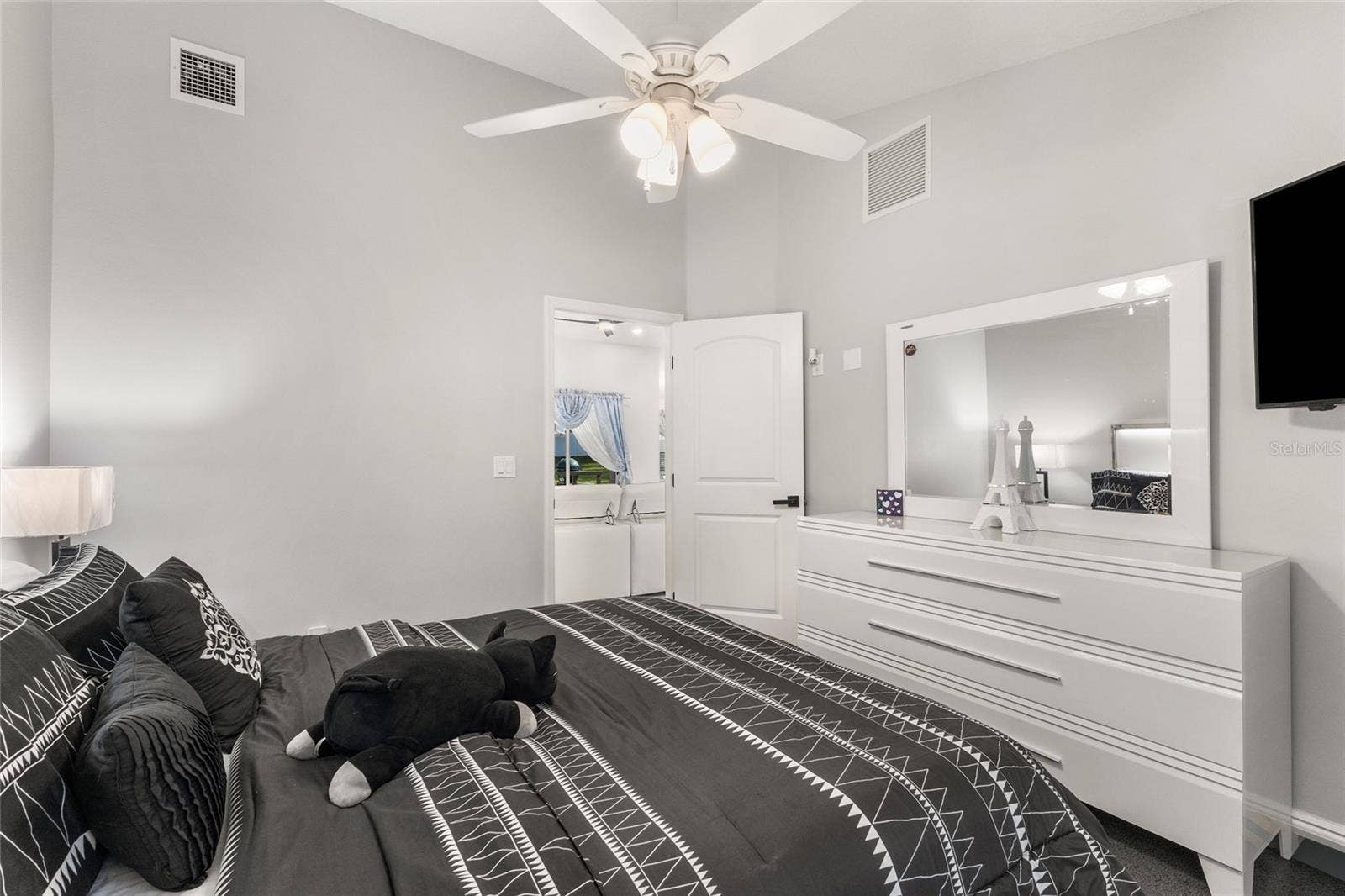 987 PRINCETON DRIVE, Clermont, FL 34711 987 PRINCETON DRIVE, Clermont, FL 34711