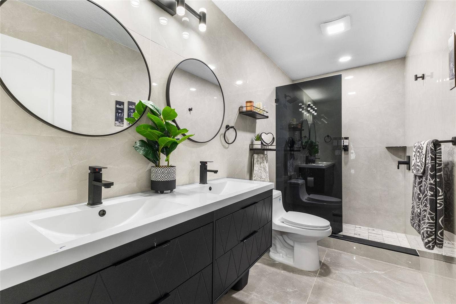 987 PRINCETON DRIVE, Clermont, FL 34711 987 PRINCETON DRIVE, Clermont, FL 34711