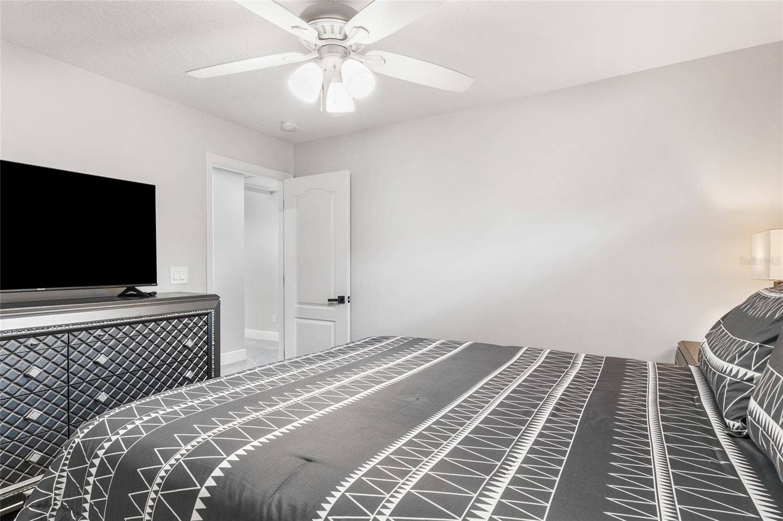 987 PRINCETON DRIVE, Clermont, FL 34711 987 PRINCETON DRIVE, Clermont, FL 34711