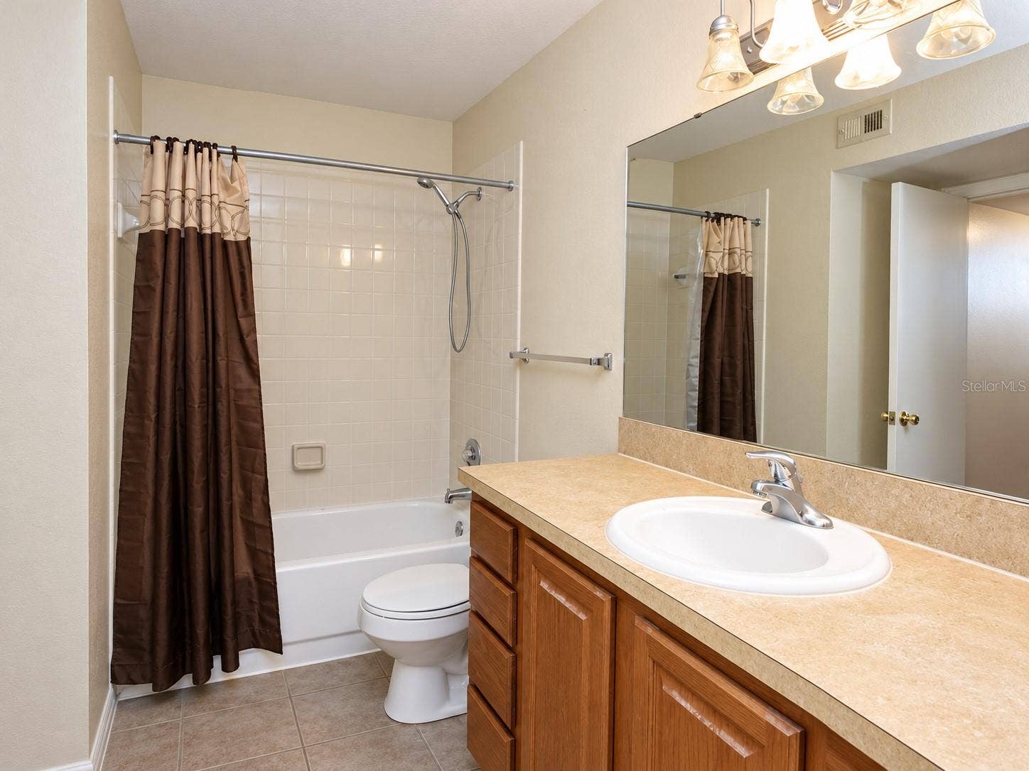 1021 S HIAWASSEE ROAD, #3927, Orlando, FL 32835 1021 S HIAWASSEE ROAD, #3927, Orlando, FL 32835