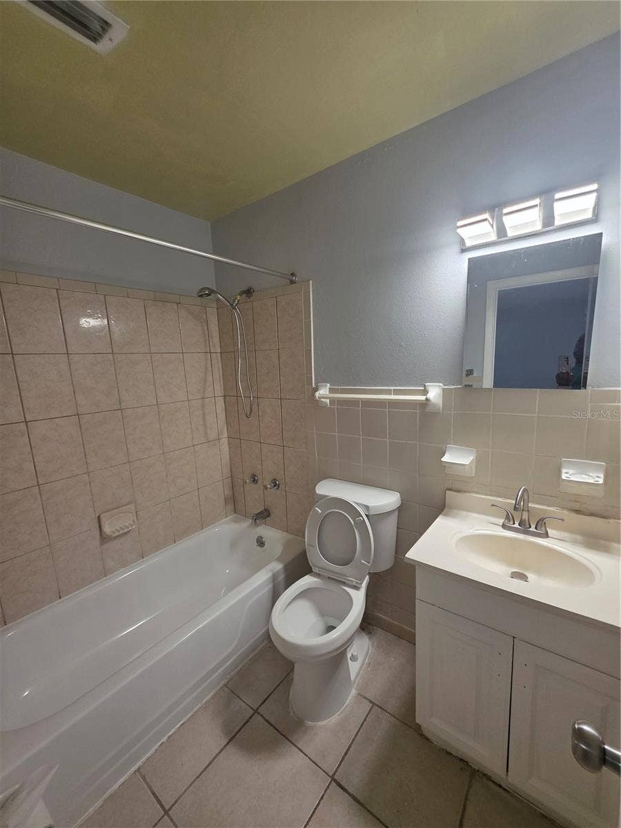 1211 POPPY AVENUE, Orlando, FL 32811 1211 POPPY AVENUE, Orlando, FL 32811