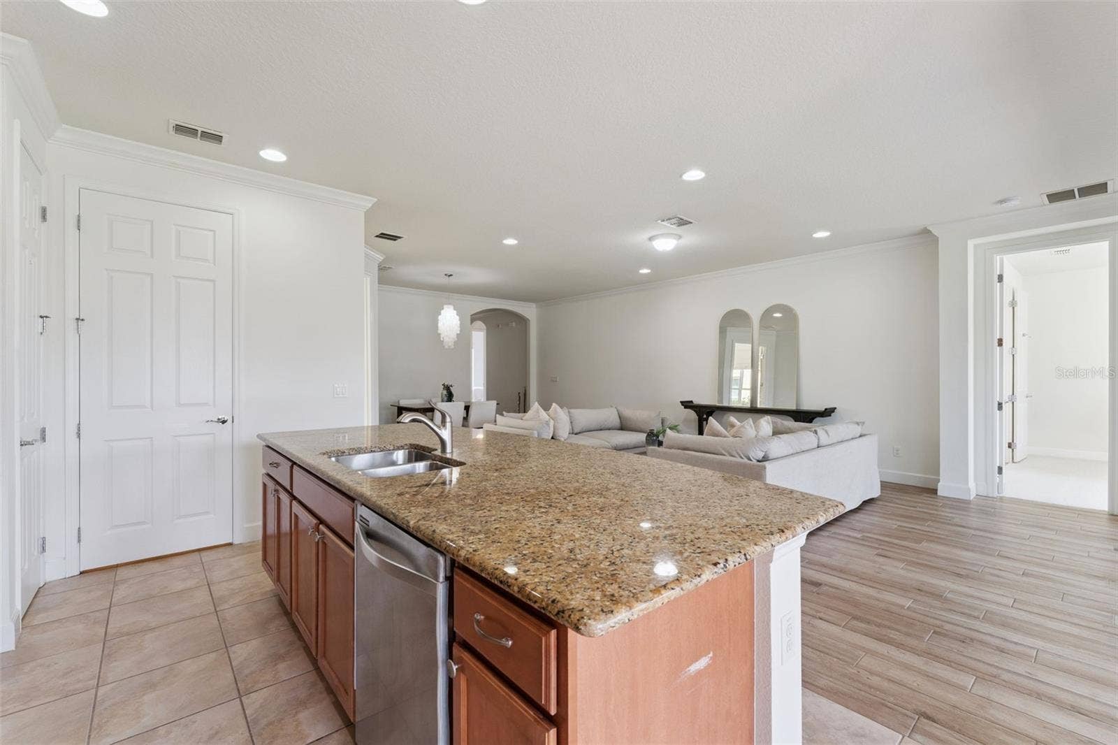 11824 PADUA LANE, Orlando, FL 32827 Kitchen