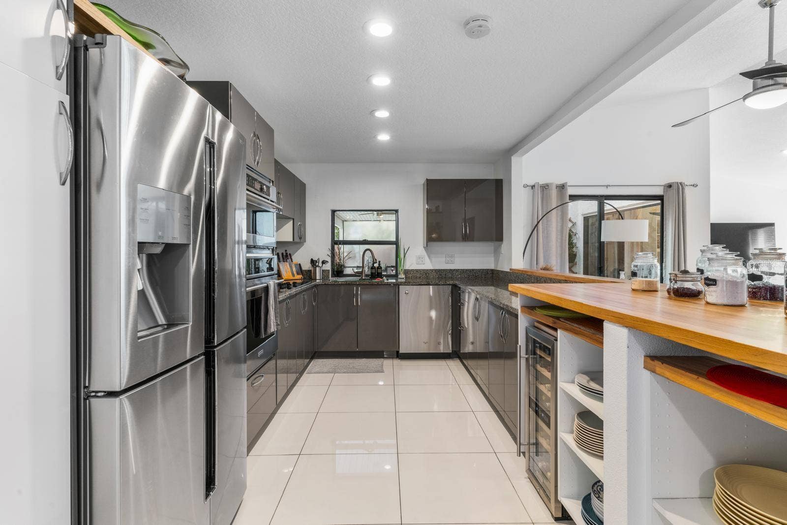 6339 COOPERS GREEN COURT, Orlando, FL 32819 6339 COOPERS GREEN COURT, Orlando, FL 32819