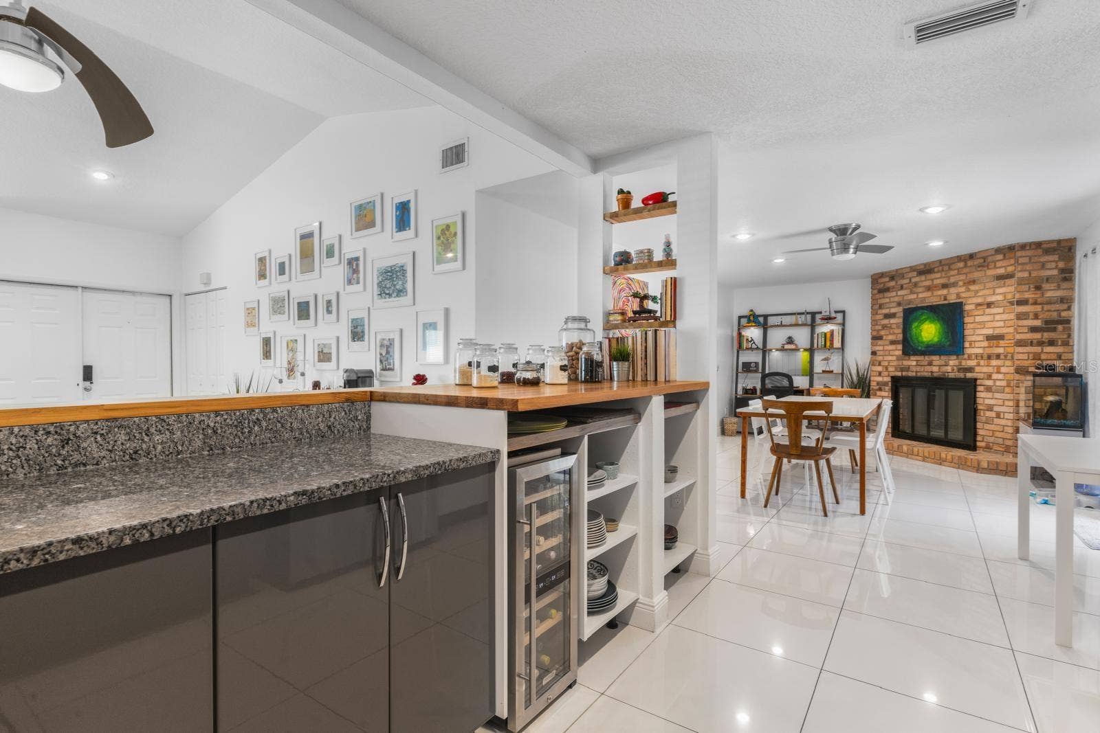 6339 COOPERS GREEN COURT, Orlando, FL 32819 6339 COOPERS GREEN COURT, Orlando, FL 32819