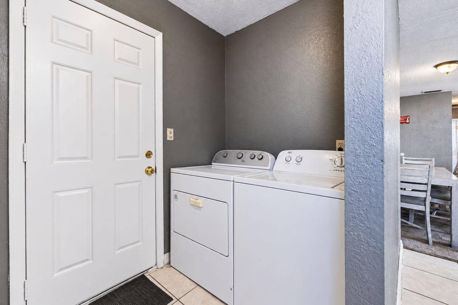 1884 ATTUCKS AVENUE, Orlando, FL 32811 1884 ATTUCKS AVENUE, Orlando, FL 32811