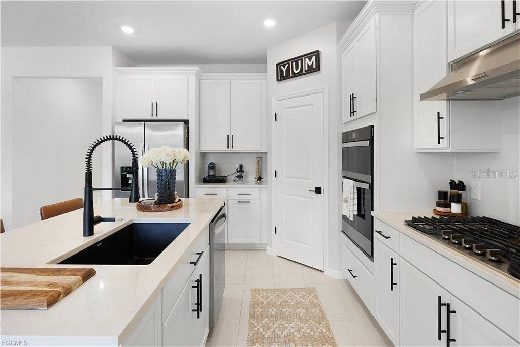 10388 MADDOX LN, Bonita Springs, FL 34135 10388 MADDOX LN, Bonita Springs, FL 34135