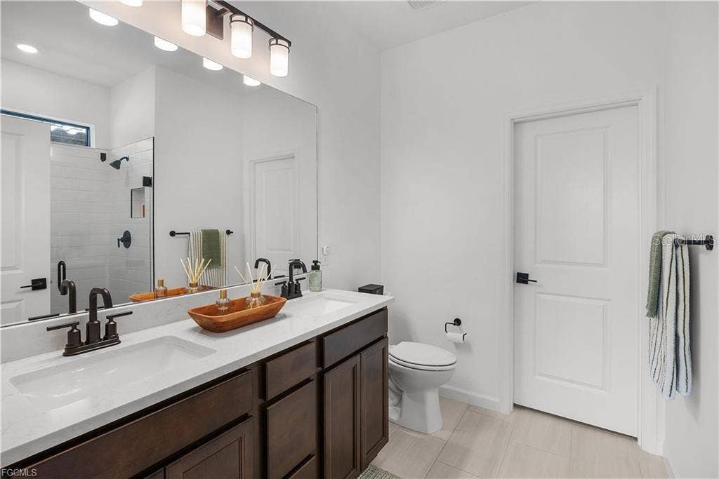 10388 MADDOX LN, Bonita Springs, FL 34135 10388 MADDOX LN, Bonita Springs, FL 34135