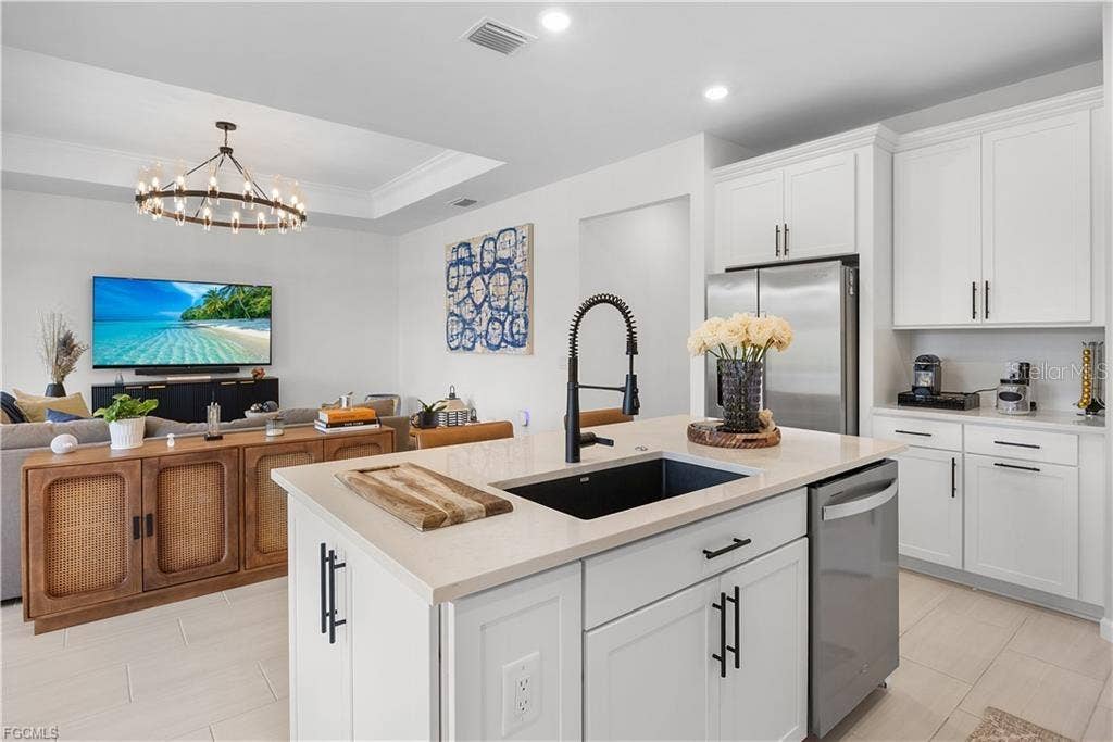 10388 MADDOX LN, Bonita Springs, FL 34135 10388 MADDOX LN, Bonita Springs, FL 34135