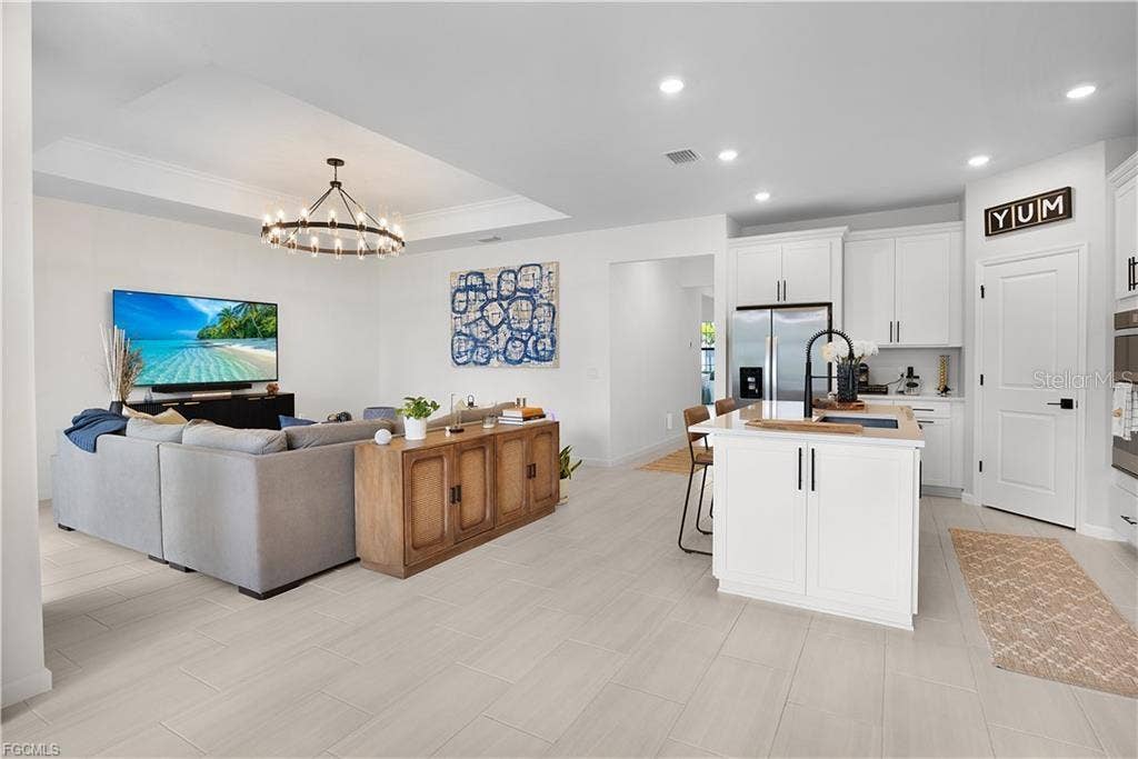10388 MADDOX LN, Bonita Springs, FL 34135 10388 MADDOX LN, Bonita Springs, FL 34135