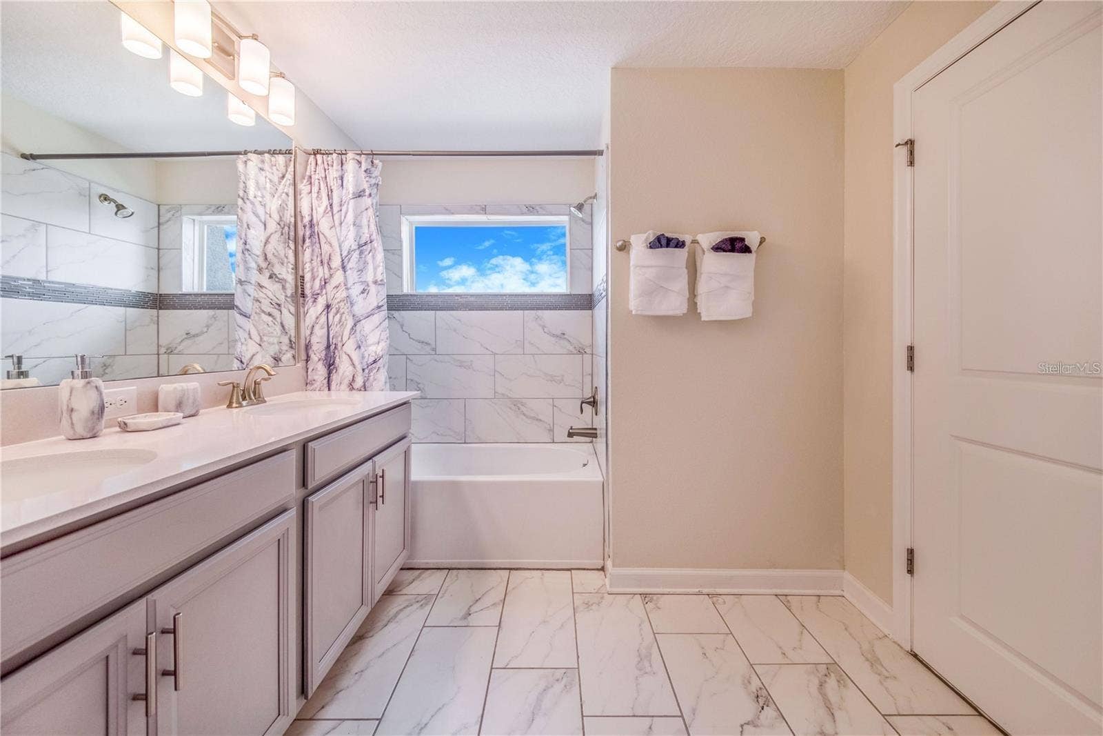 8977 CABOT CLIFFS DRIVE, Davenport, FL 33896 8977 CABOT CLIFFS DRIVE, Davenport, FL 33896