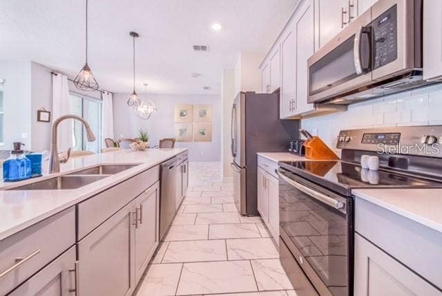 8977 CABOT CLIFFS DRIVE, Davenport, FL 33896 8977 CABOT CLIFFS DRIVE, Davenport, FL 33896