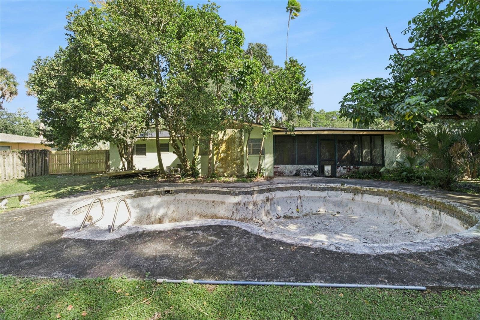 351 N LAILA DRIVE, West Melbourne, FL 32904