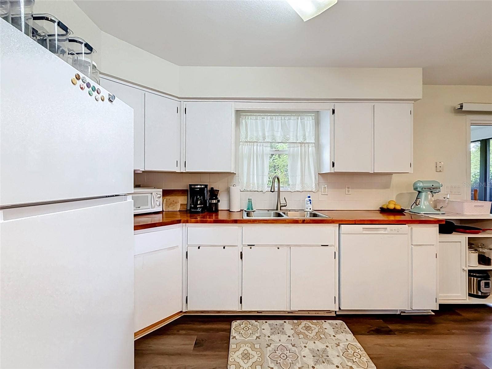 1038 SCOTCH PINE COURT, Leesburg, FL 34788 Kitchen